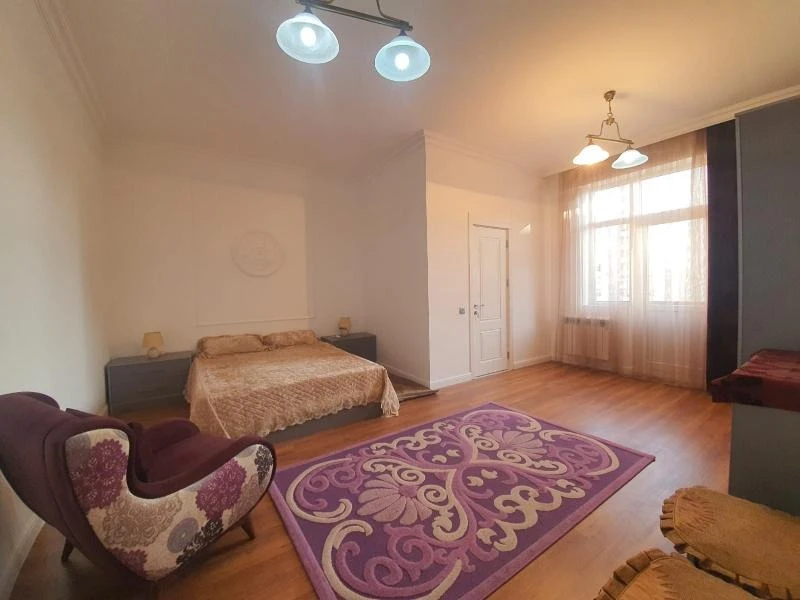 İcarə yeni tikili 4 otaqlı 145 m², Şah İsmayıl Xətai m.-1