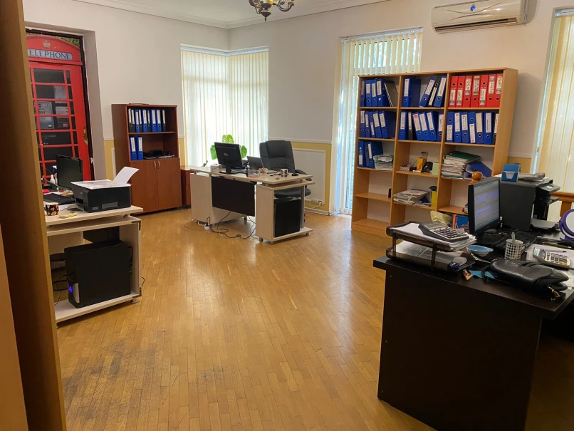 İcarə ofis 4 otaqlı 160 m², Nəsimi r.-1