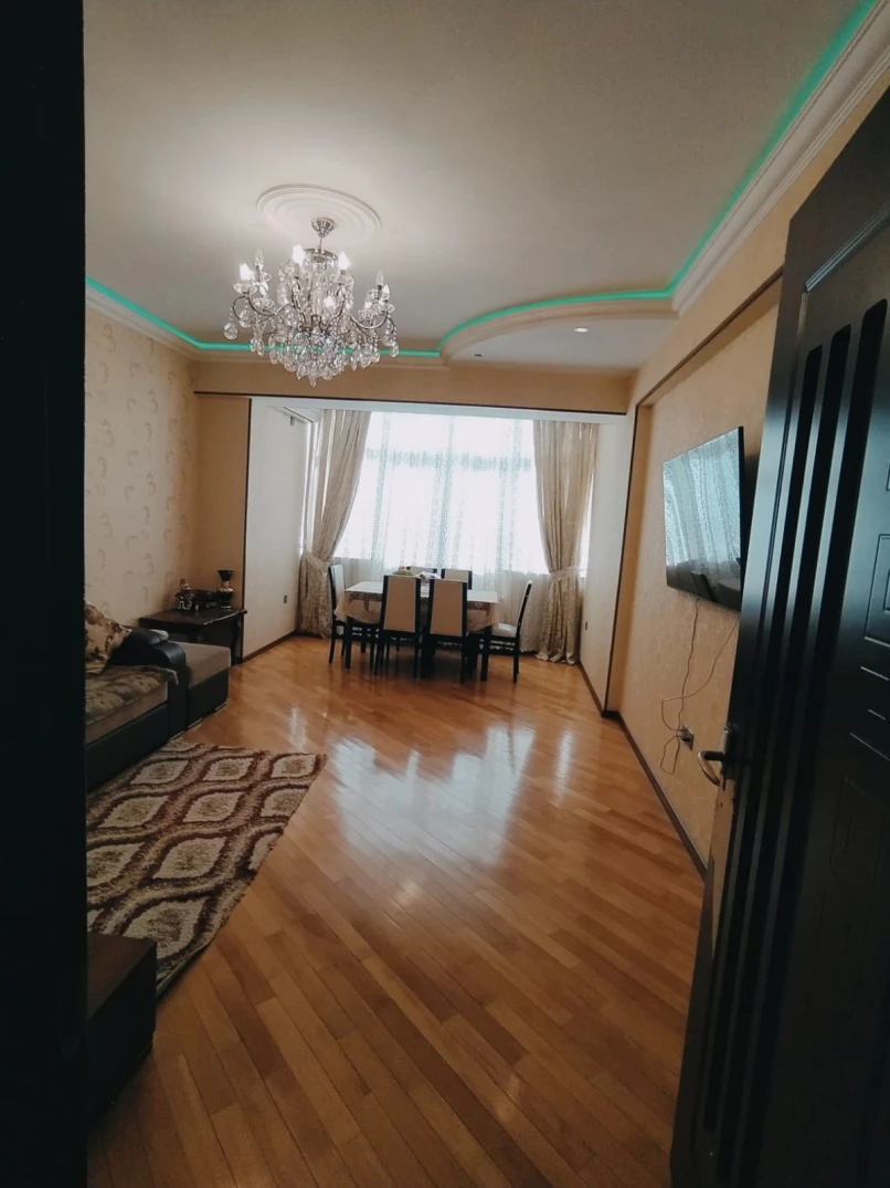 Satılır yeni tikili 3 otaqlı 90 m², İnşaatçılar m.-1