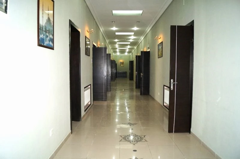 İcarə ofis 14 otaqlı 400 m²,  Səbail-1