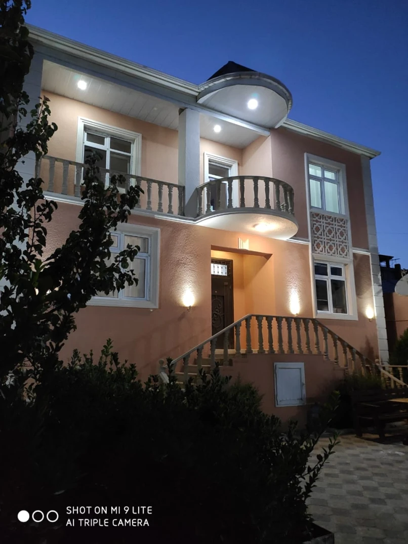 Satılır ev/villa 7 otaqlı 200 m², Badamdar q.-1