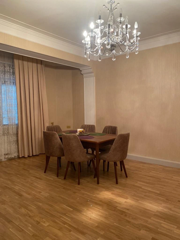 Satılır yeni tikili 3 otaqlı 105 m², İnşaatçılar m.-1