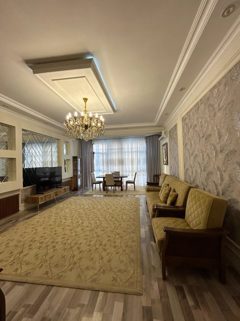 İcarə yeni tikili 3 otaqlı 180 m²,  Elmlər Akademiyası m.-1