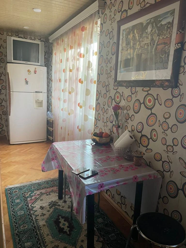 Satılır köhnə tikili 4 otaqlı 110 m², Nəriman Nərimanov m.-1