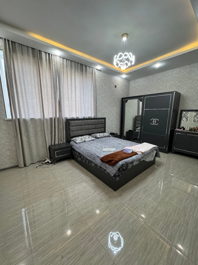 Satılır yeni tikili 2 otaqlı 60 m², İnşaatçılar m.-1