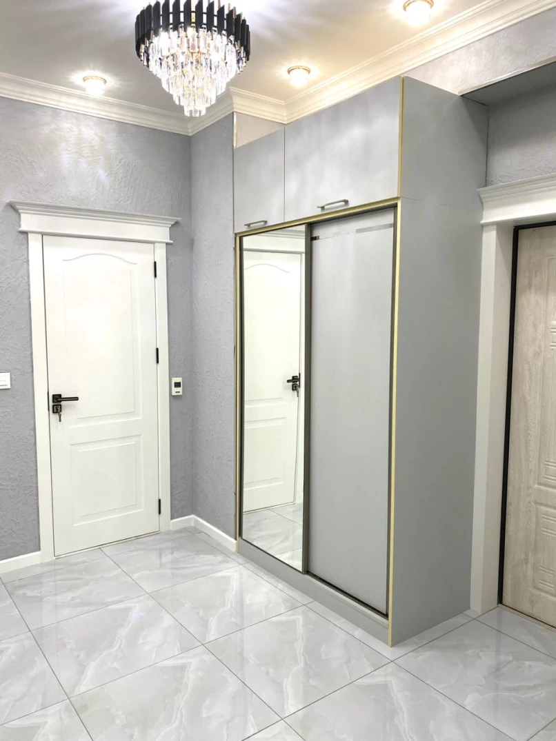 Satılır yeni tikili 2 otaqlı 60 m², İnşaatçılar m.-1