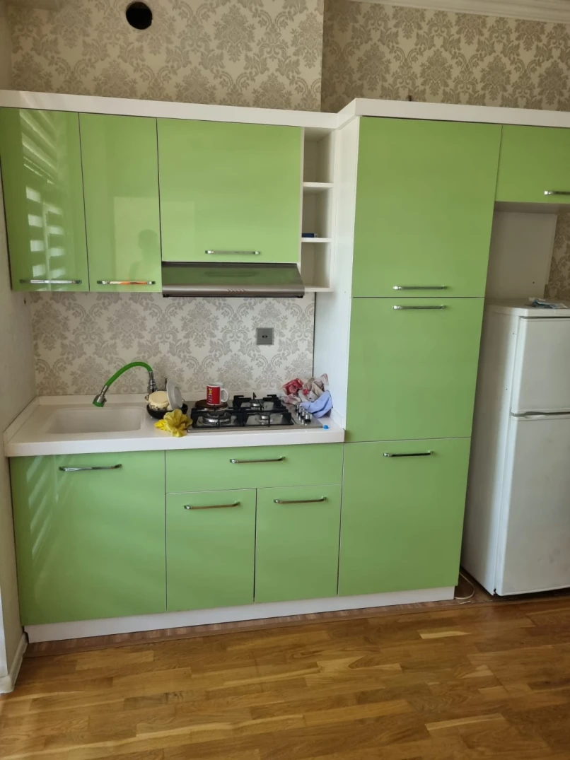 Satılır yeni tikili 2 otaqlı 40 m², İnşaatçılar m.-1