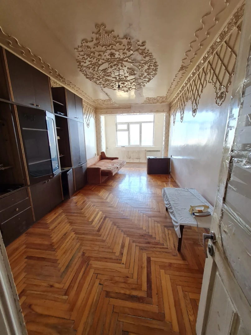 Satılır köhnə tikili 2 otaqlı 60 m²,  Bakıxanov-1