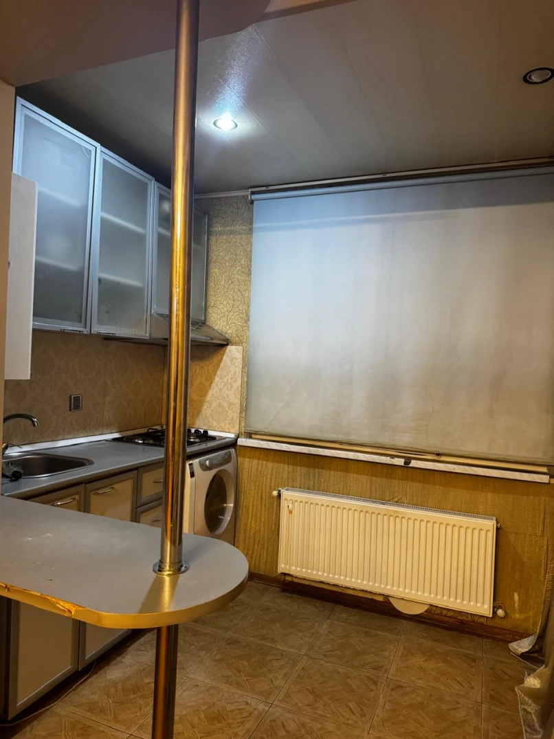 Satılır köhnə tikili 3 otaqlı 47 m²,  Bakıxanov-1