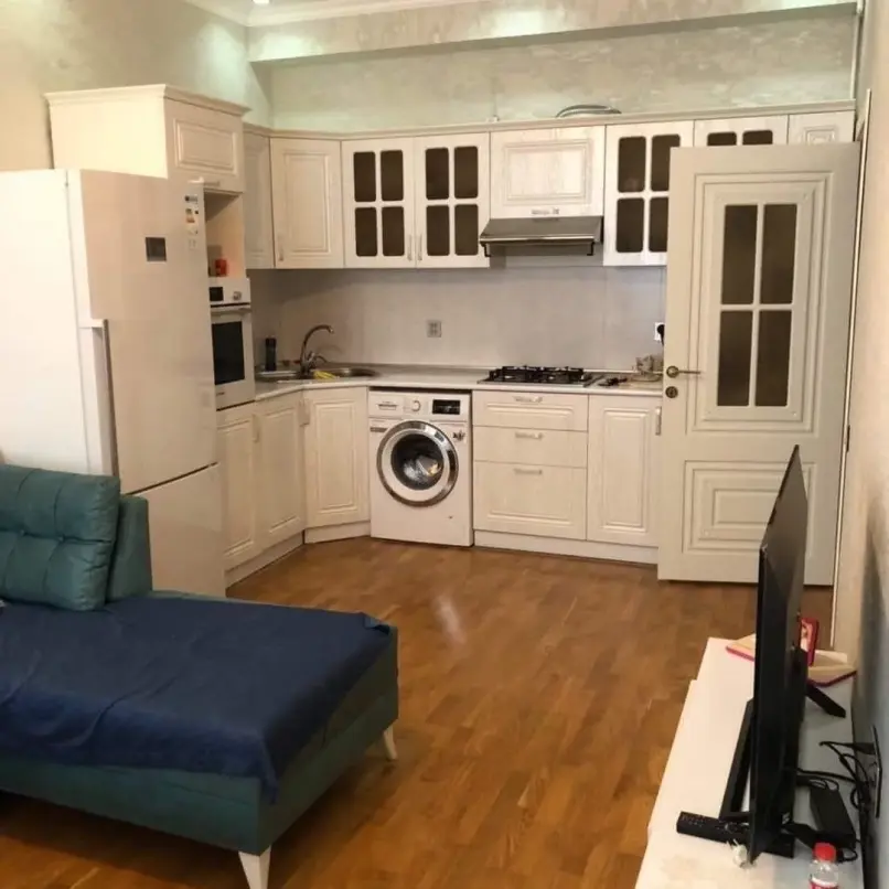 İcarə yeni tikili 2 otaqlı 61 m²,  Qara Qarayev m.-1