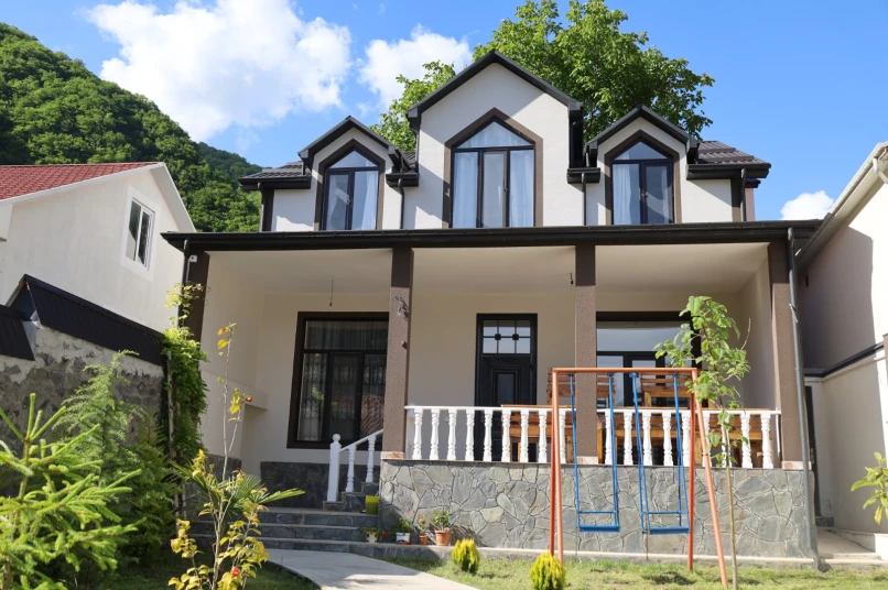 İcarə ev/villa 6 otaqlı 150 m²,  Qax-1