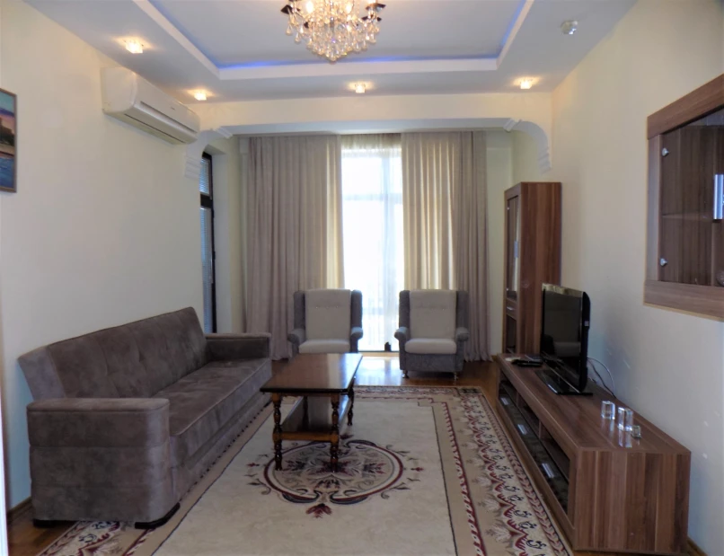 İcarə yeni tikili 3 otaqlı 120 m², Gənclik m.-1