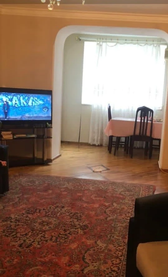 Satılır köhnə tikili 3 otaqlı 70 m², Yasamal r.-1