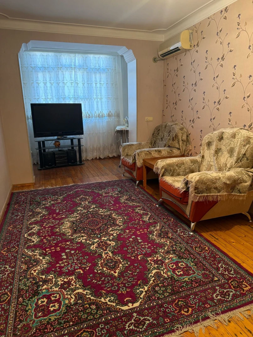 İcarə köhnə tikili 2 otaqlı 56 m²,  Nəriman Nərimanov m.-1