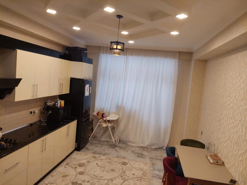 Satılır yeni tikili 4 otaqlı 148 m², İnşaatçılar m.-1