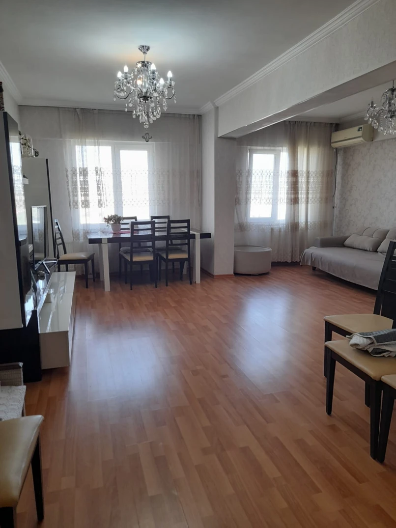 Satılır köhnə tikili 3 otaqlı 87 m², Yasamal r.-1