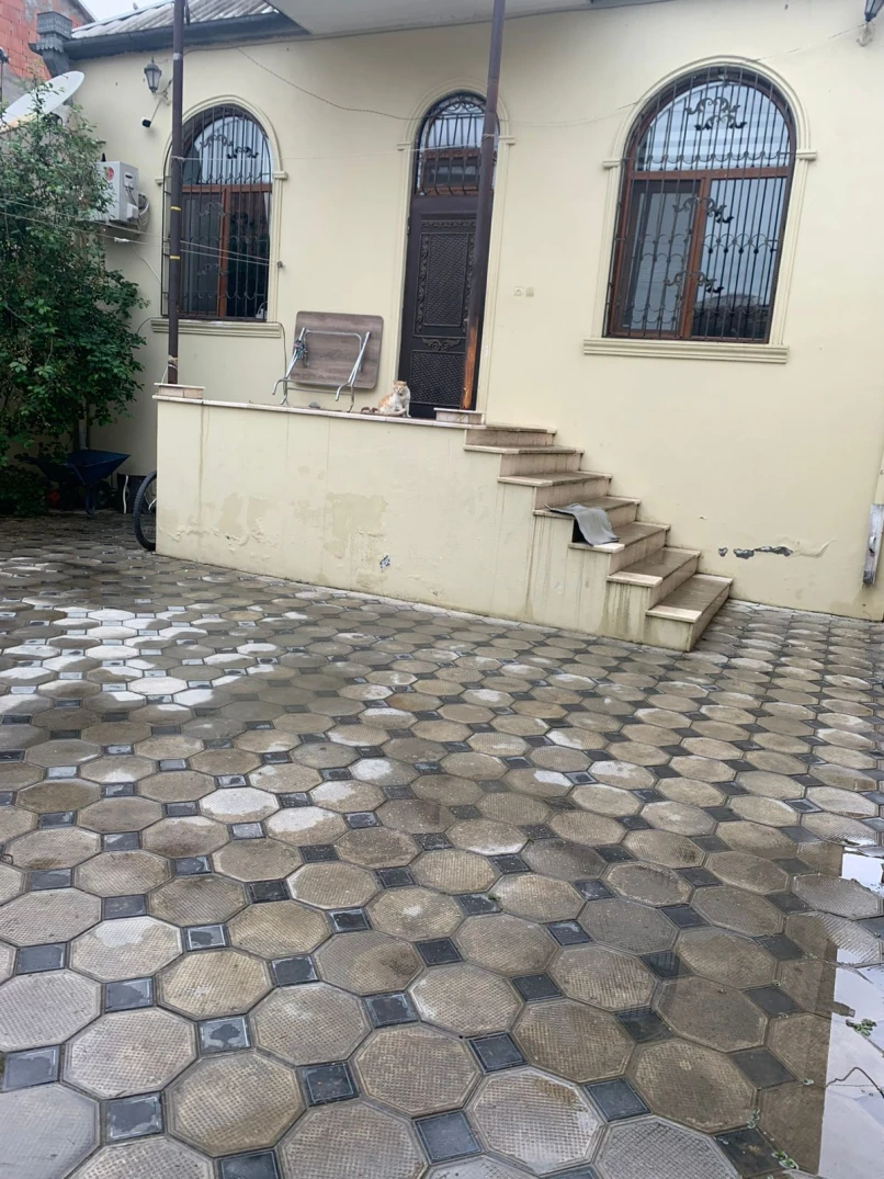 Satılır ev/villa 3 otaqlı 100 m², Azadlıq prospekti m.-1