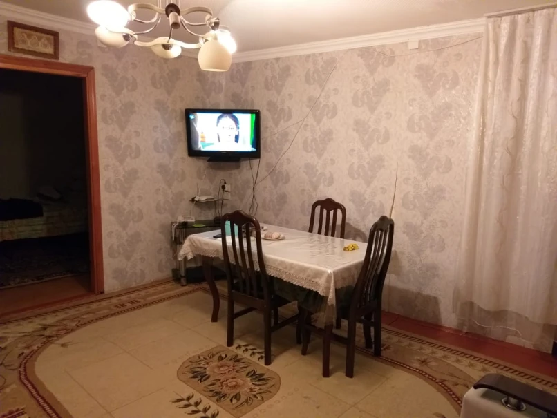 İcarə ev/villa 3 otaqlı 70 m², İnşaatçılar m.-1