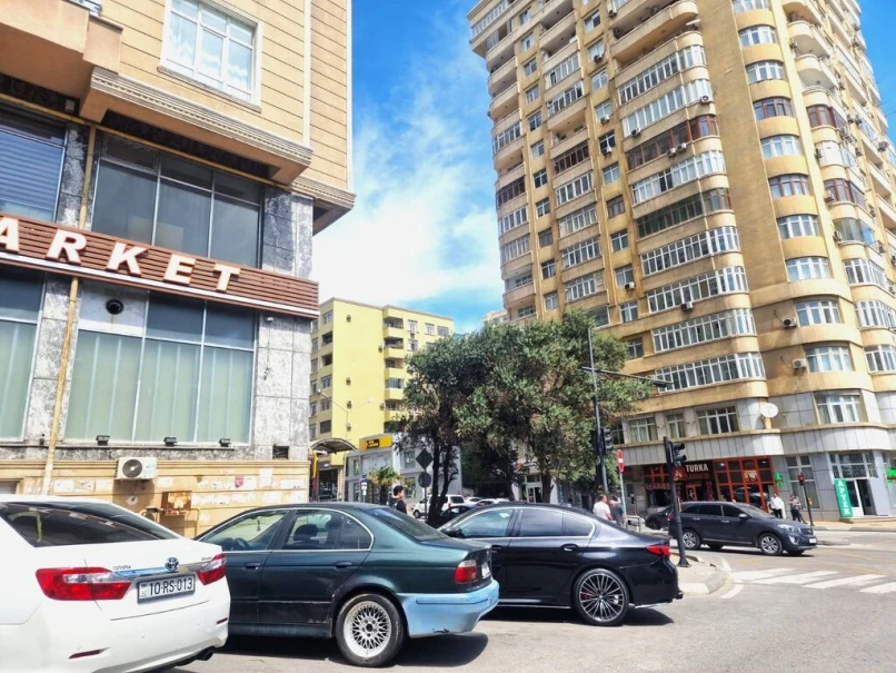 İcarə obyekt 350 m², 20 yanvar m.-1 İcarə obyekt 350 m², 20 yanvar m.-1
