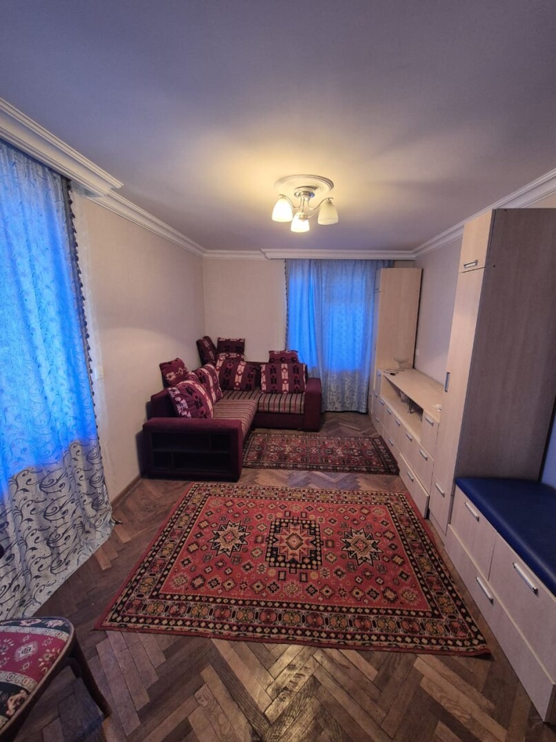 Satılır köhnə tikili 1 otaqlı 35 m²,  Elmlər Akademiyası m.-1