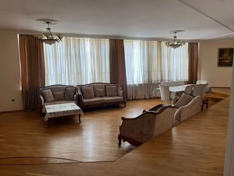 İcarə yeni tikili 5 otaqlı 250 m², Yasamal r.-1