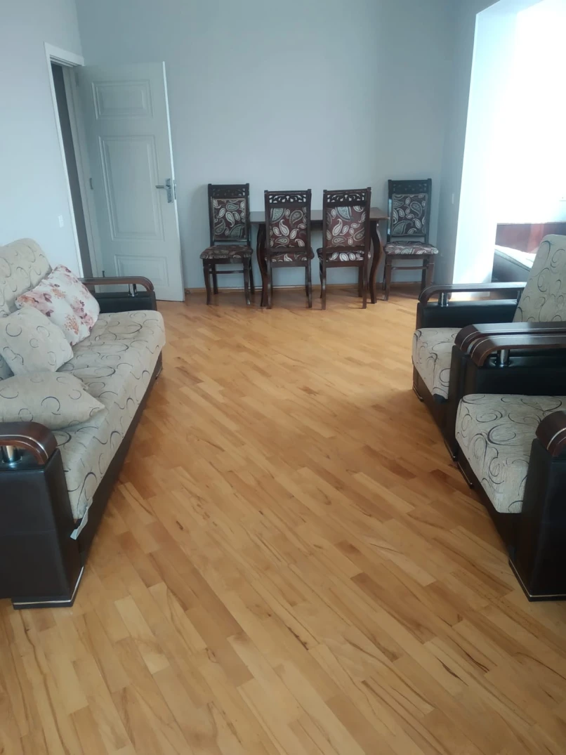 Satılır yeni tikili 2 otaqlı 40 m², İnşaatçılar m.-1