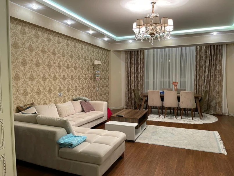 Satılır yeni tikili 3 otaqlı 140 m², Badamdar q.-1