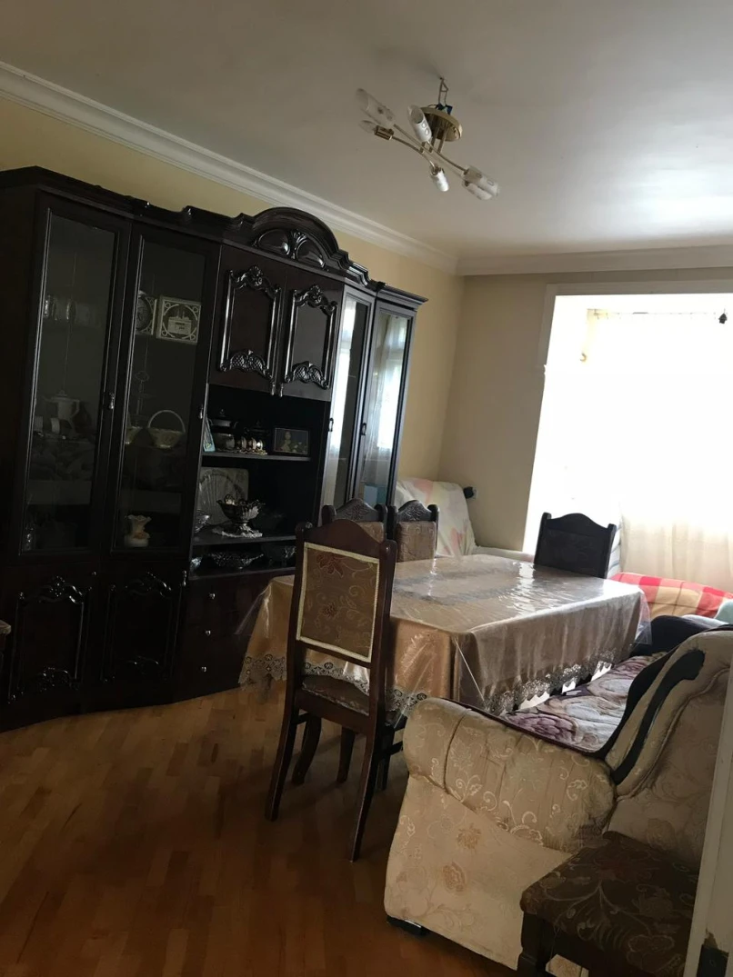 Satılır köhnə tikili 3 otaqlı 72 m², Elmlər Akademiyası m.-1