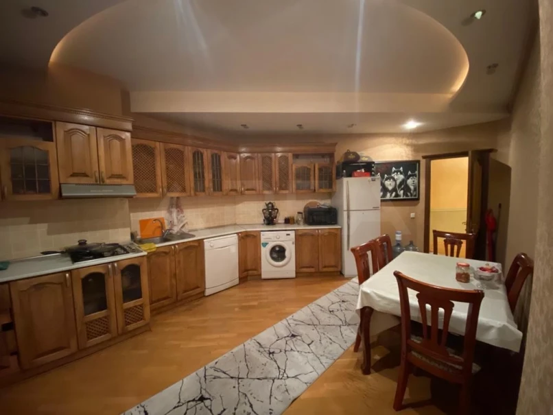 Satılır yeni tikili 3 otaqlı 130 m², Yasamal r.-1