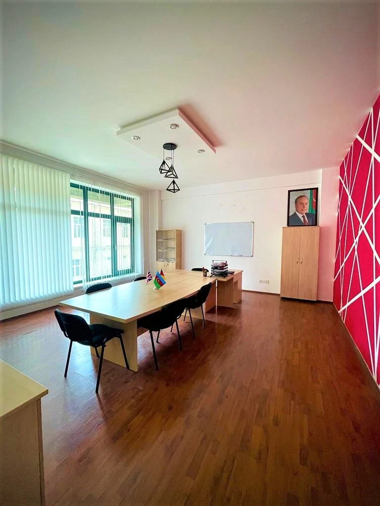 Satılır ofis 4 otaqlı 130 m², Nərimanov r.-1