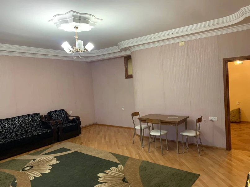 Satılır yeni tikili 2 otaqlı 85 m², İnşaatçılar m.-1