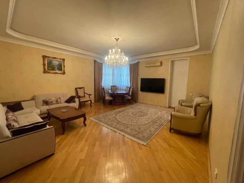 Satılır yeni tikili 3 otaqlı 120 m²,  İnşaatçılar m.-1