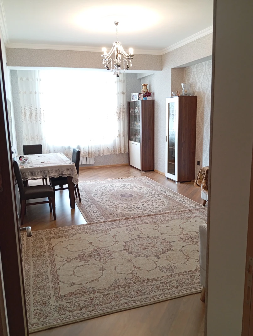 Satılır yeni tikili 3 otaqlı 124 m², Sahil m.-1