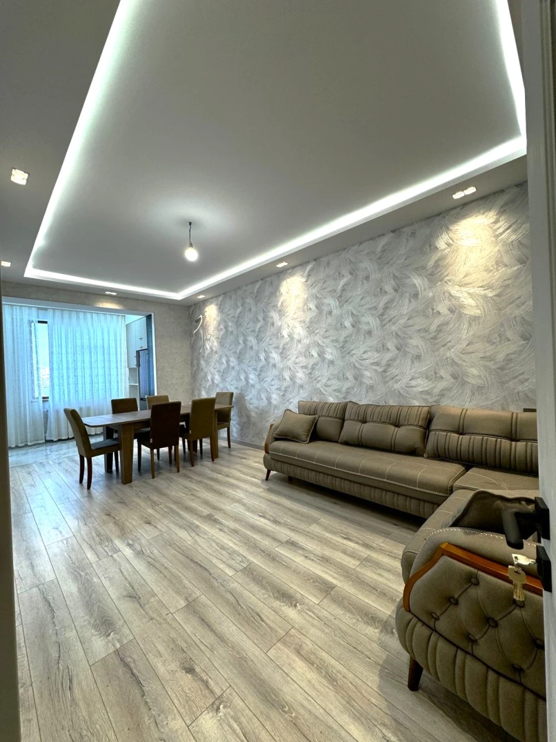 İcarə yeni tikili 3 otaqlı 100 m², İnşaatçılar m.-1