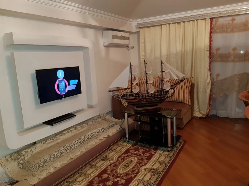 İcarə yeni tikili 2 otaqlı 70 m², 8 Noyabr m.-1