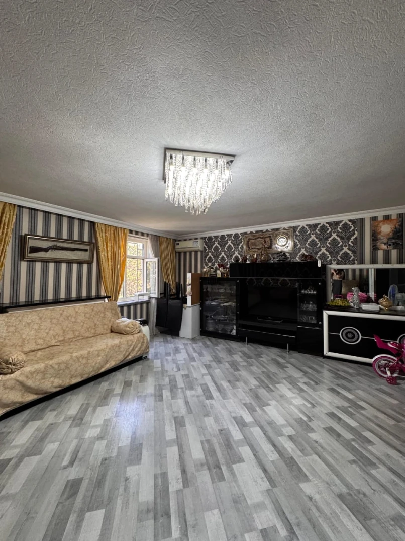 Satılır köhnə tikili 3 otaqlı 85 m²,  Elmlər Akademiyası m.-1