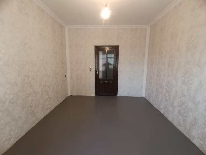 Satılır köhnə tikili 4 otaqlı 100 m², İnşaatçılar m.-1 Satılır köhnə tikili 4 otaqlı 100 m², İnşaatçılar m.-1