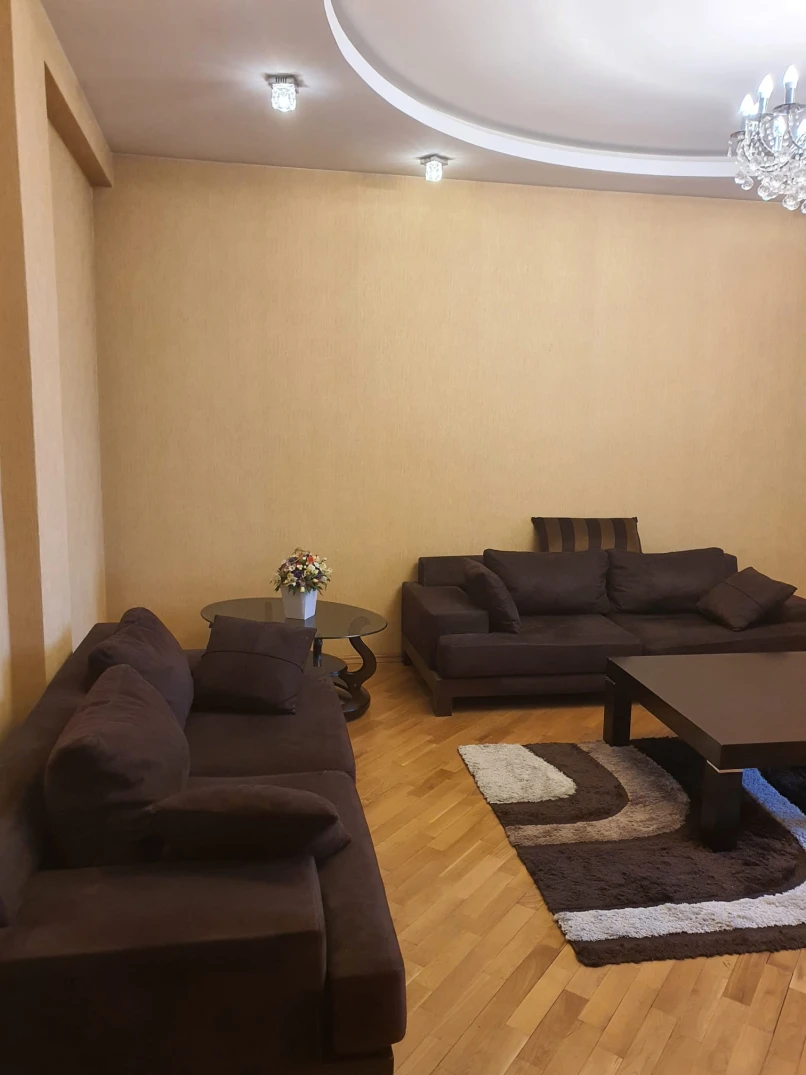 Satılır yeni tikili 3 otaqlı 135 m², Yasamal r.-1