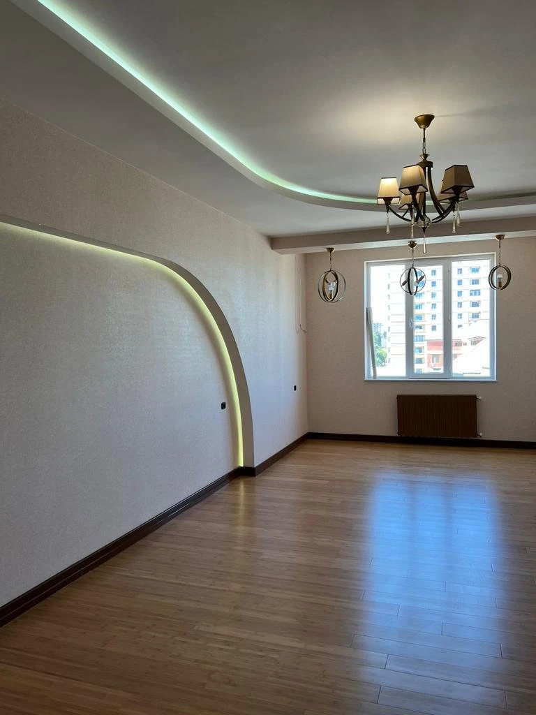 Satılır yeni tikili 3 otaqlı 143 m², Yeni Yasamal q.-1