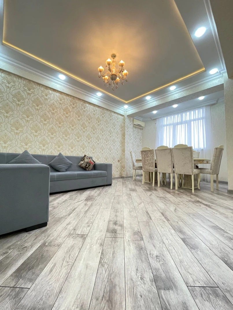 Satılır yeni tikili 3 otaqlı 80 m², İnşaatçılar m.-1