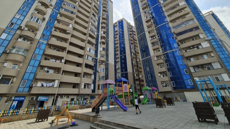 Satılır yeni tikili 2 otaqlı 81 m², Bakıxanov q.-1