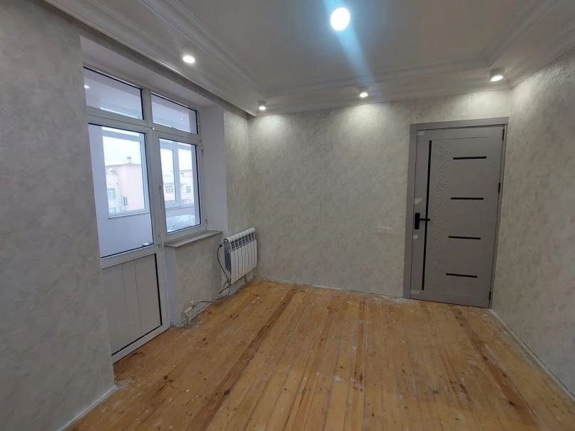 Satılır köhnə tikili 3 otaqlı 65 m²,  Qaraçuxur-1