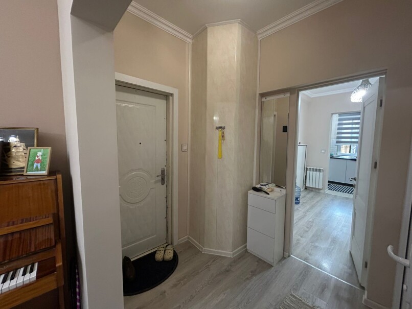 Satılır köhnə tikili 2 otaqlı 50 m²,  İnşaatçılar m.-1