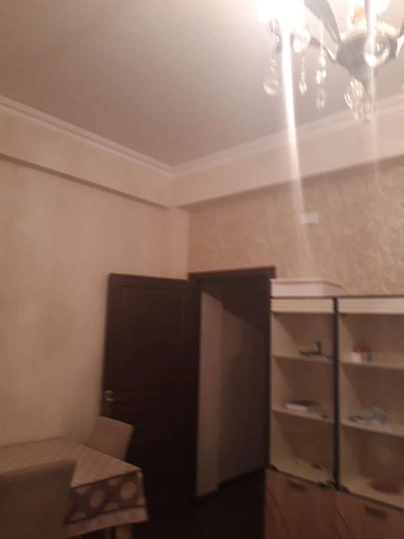 Satılır yeni tikili 2 otaqlı 60 m², İnşaatçılar m.-1