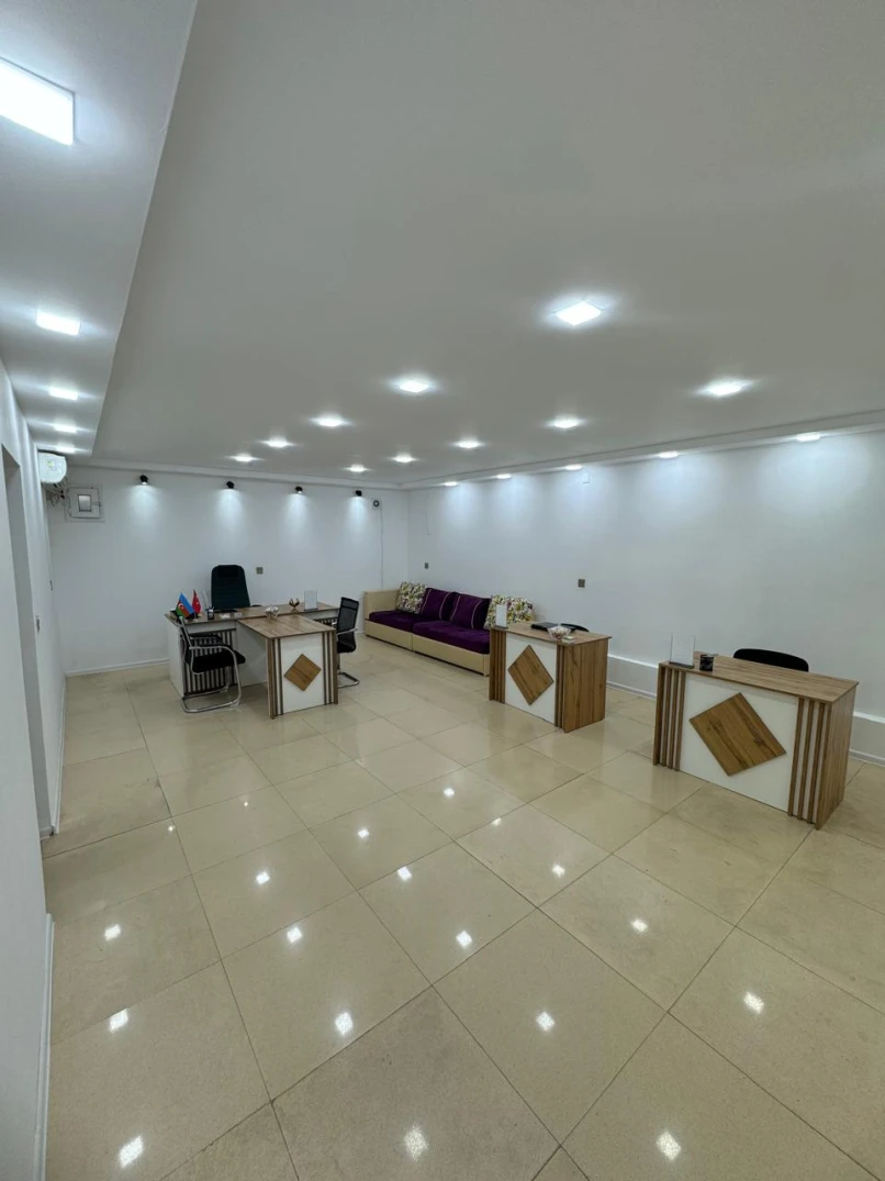 Satılır obyekt 45 m², İnşaatçılar m.-1