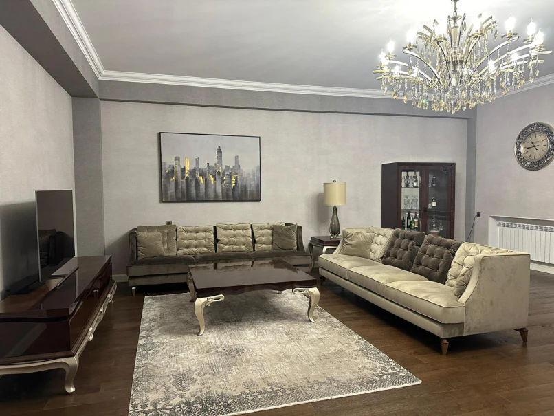 İcarə yeni tikili 3 otaqlı 155 m²,  Elmlər Akademiyası m.-1