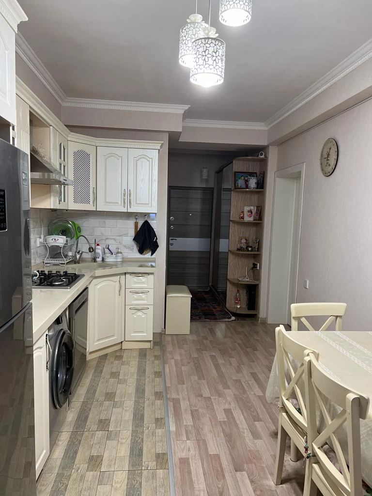 Satılır yeni tikili 2 otaqlı 63 m², İnşaatçılar m.-1