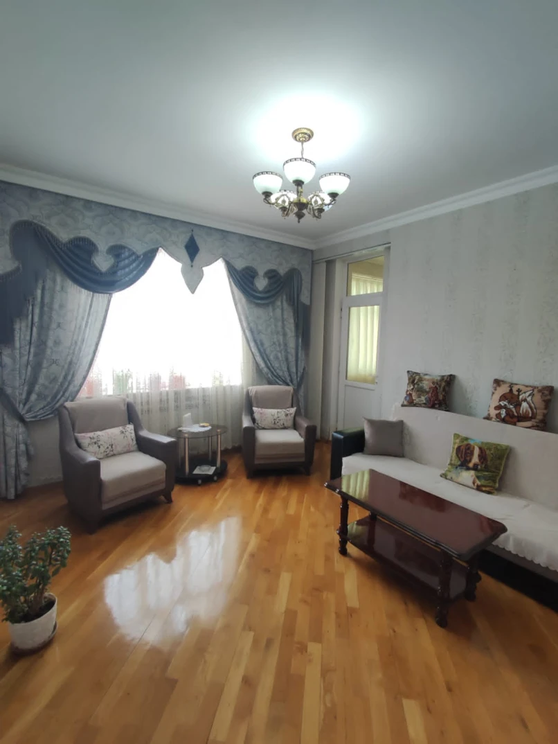 Satılır yeni tikili 3 otaqlı 120 m², İnşaatçılar m.-1