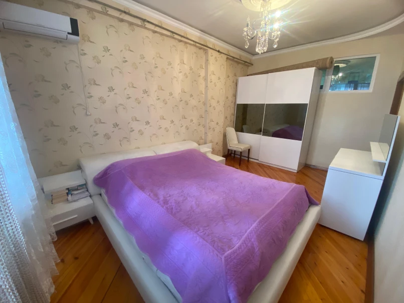 Satılır yeni tikili 3 otaqlı 90 m², İnşaatçılar m.-1 Satılır yeni tikili 3 otaqlı 90 m², İnşaatçılar m.-1