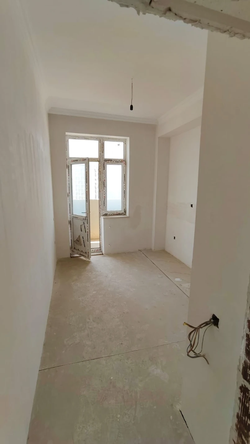Satılır yeni tikili 2 otaqlı 60 m²,  İnşaatçılar m.-1